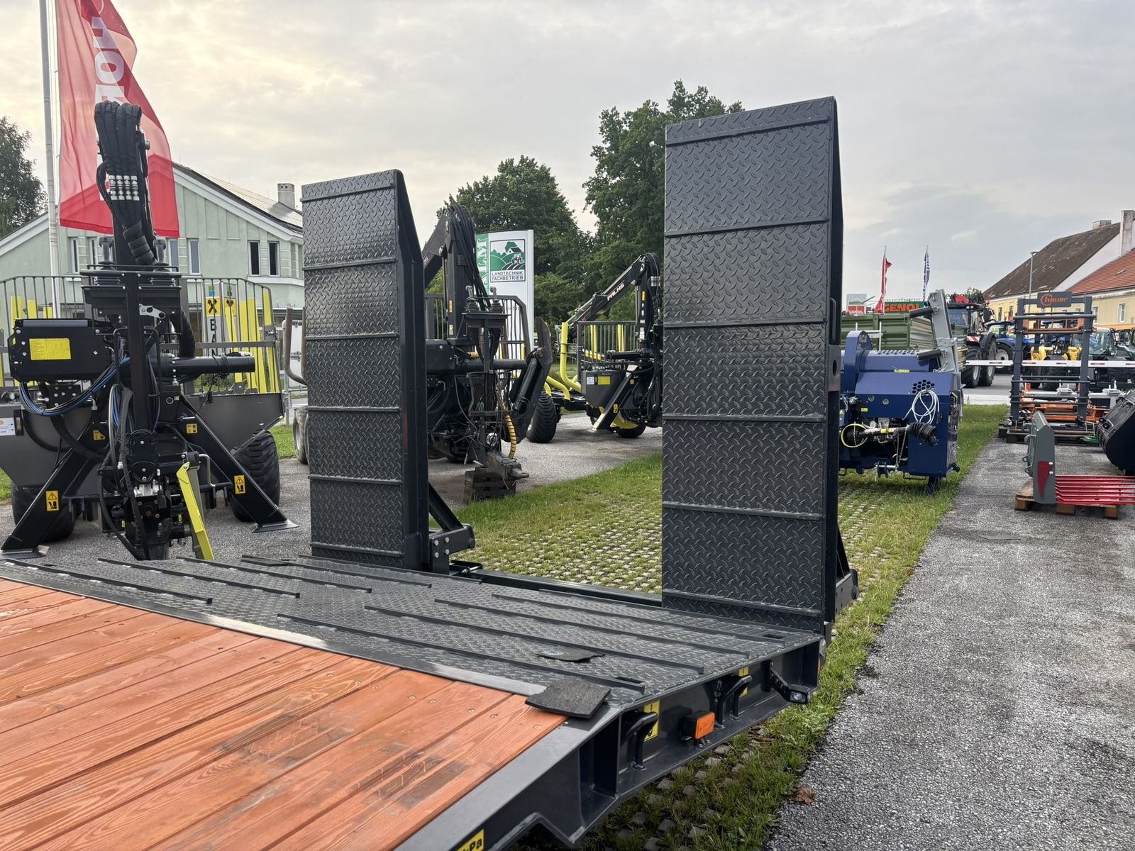 Tieflader des Typs PRONAR RC 2100 - 2, Neumaschine in Göpfritz (Bild 8)