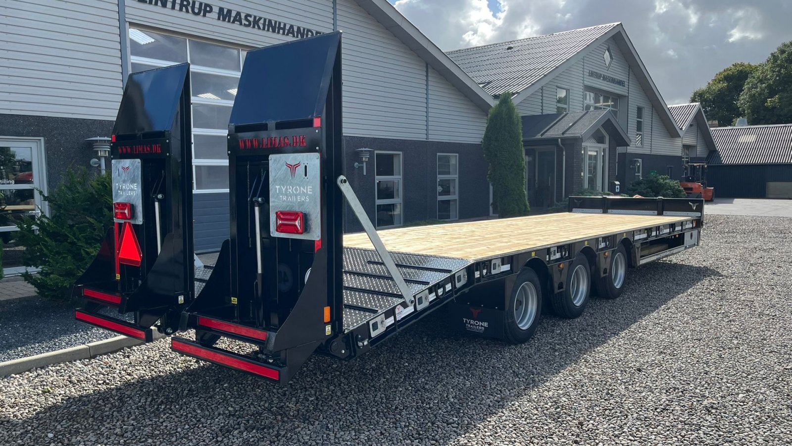 Tieflader tipa Sonstige 27TLL LANG MODEL med forbredningsudstyr samt kombi bremser, både luft og hydrauliske bremser. Affjedret træk og affjedret aksler. Med hydrauliske ramper og værktøjskasse, Gebrauchtmaschine u Lintrup (Slika 20)