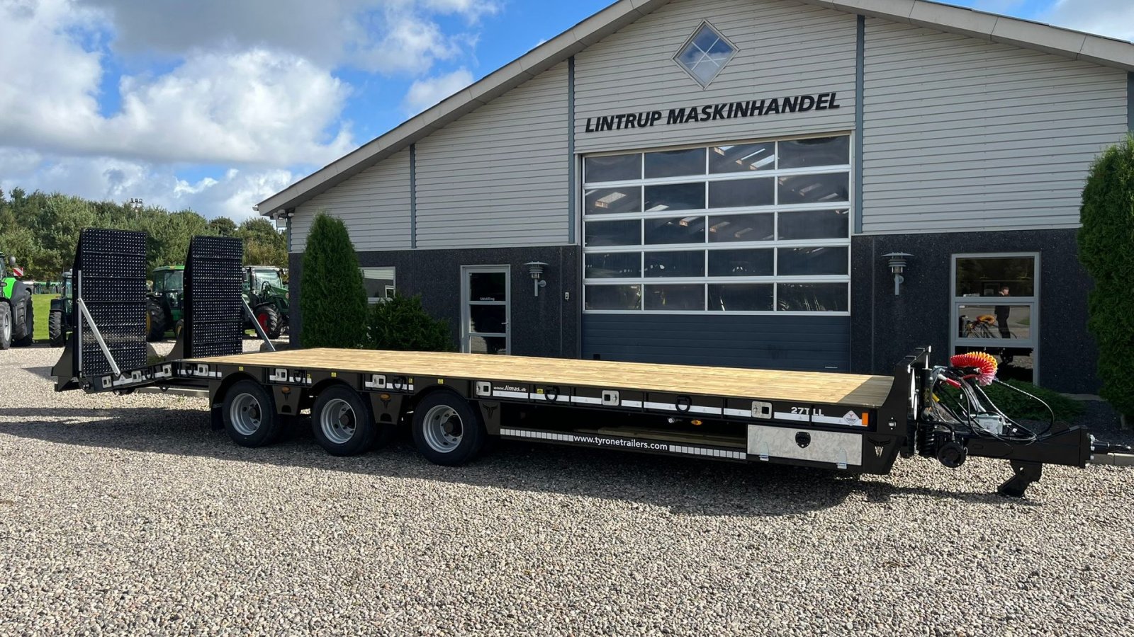 Tieflader tipa Sonstige 27TLL LANG MODEL med forbredningsudstyr samt kombi bremser, både luft og hydrauliske bremser. Affjedret træk og affjedret aksler. Med hydrauliske ramper og værktøjskasse, Gebrauchtmaschine u Lintrup (Slika 25)