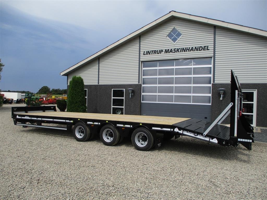 Tieflader tip Sonstige 27TLL LANG MODEL med kombi bremser, både luft og hydrauliske bremser. Affjedret træk og affjedret aksler. Med hydrauliske ramper og værktøjskasse, Gebrauchtmaschine in Lintrup (Poză 23)