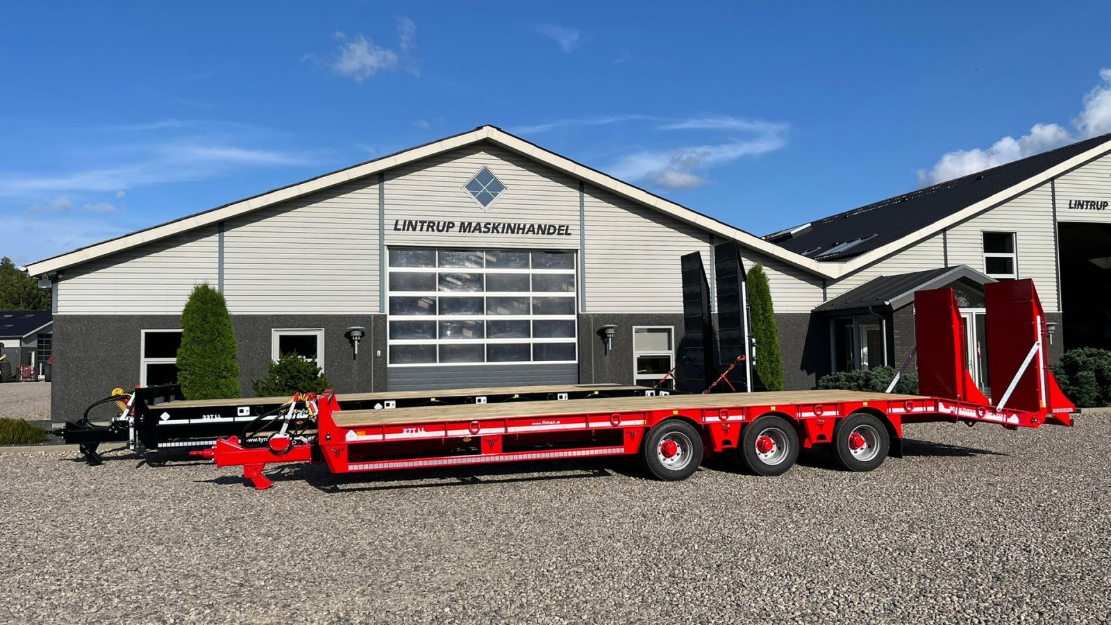 Tieflader of the type Sonstige 27TLL LANG MODEL med kombi bremser, både luft og hydrauliske bremser. Affjedret træk og affjedret aksler. Med hydrauliske ramper og værktøjskasse, Gebrauchtmaschine in Lintrup (Picture 11)