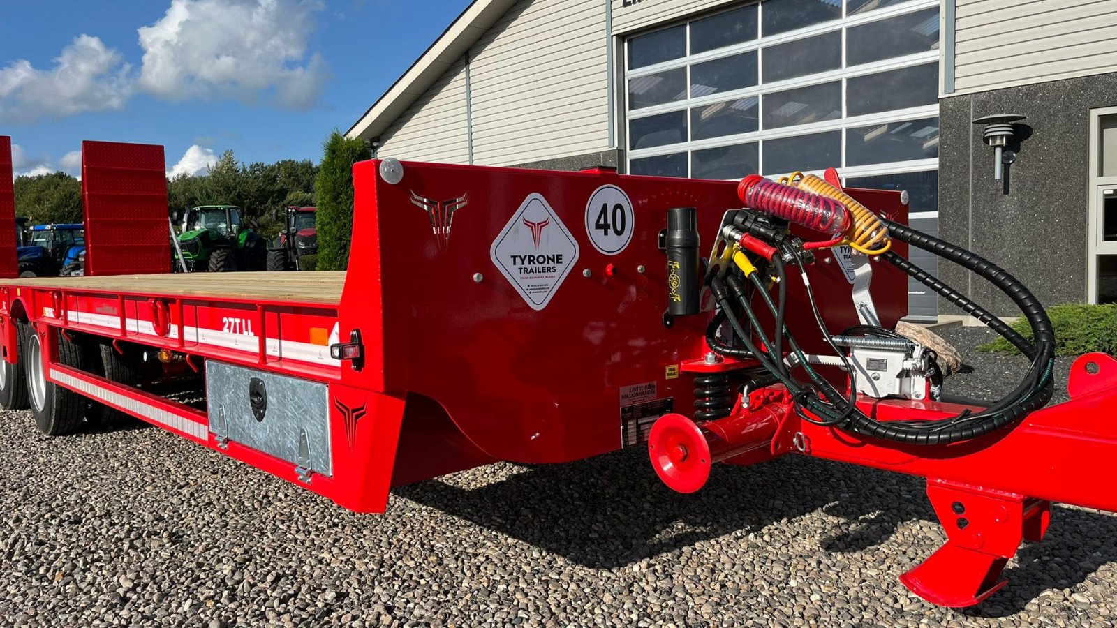 Tieflader of the type Sonstige 27TLL LANG MODEL med kombi bremser, både luft og hydrauliske bremser. Affjedret træk og affjedret aksler. Med hydrauliske ramper og værktøjskasse, Gebrauchtmaschine in Lintrup (Picture 16)