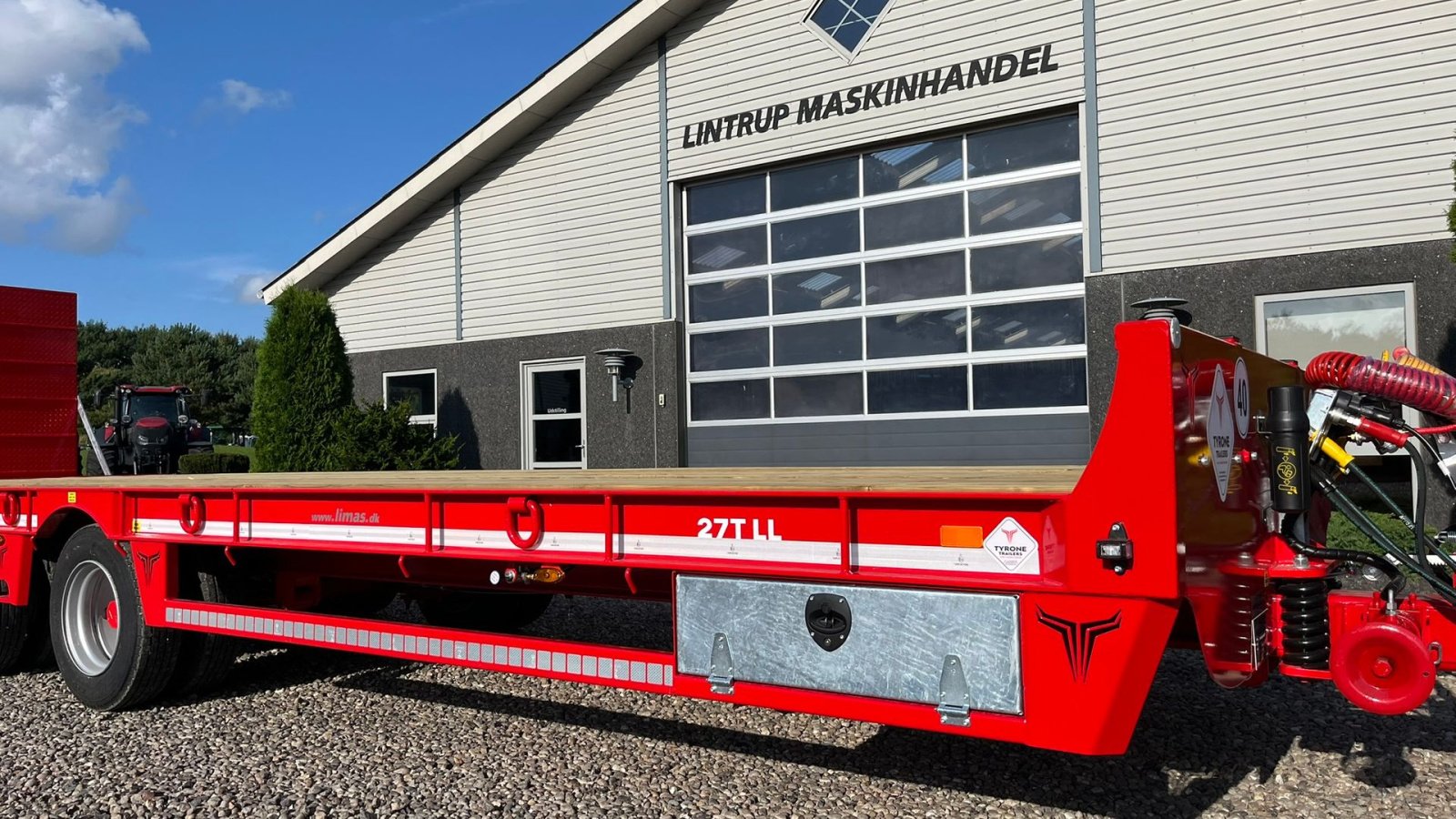 Tieflader of the type Sonstige 27TLL LANG MODEL med kombi bremser, både luft og hydrauliske bremser. Affjedret træk og affjedret aksler. Med hydrauliske ramper og værktøjskasse, Gebrauchtmaschine in Lintrup (Picture 18)