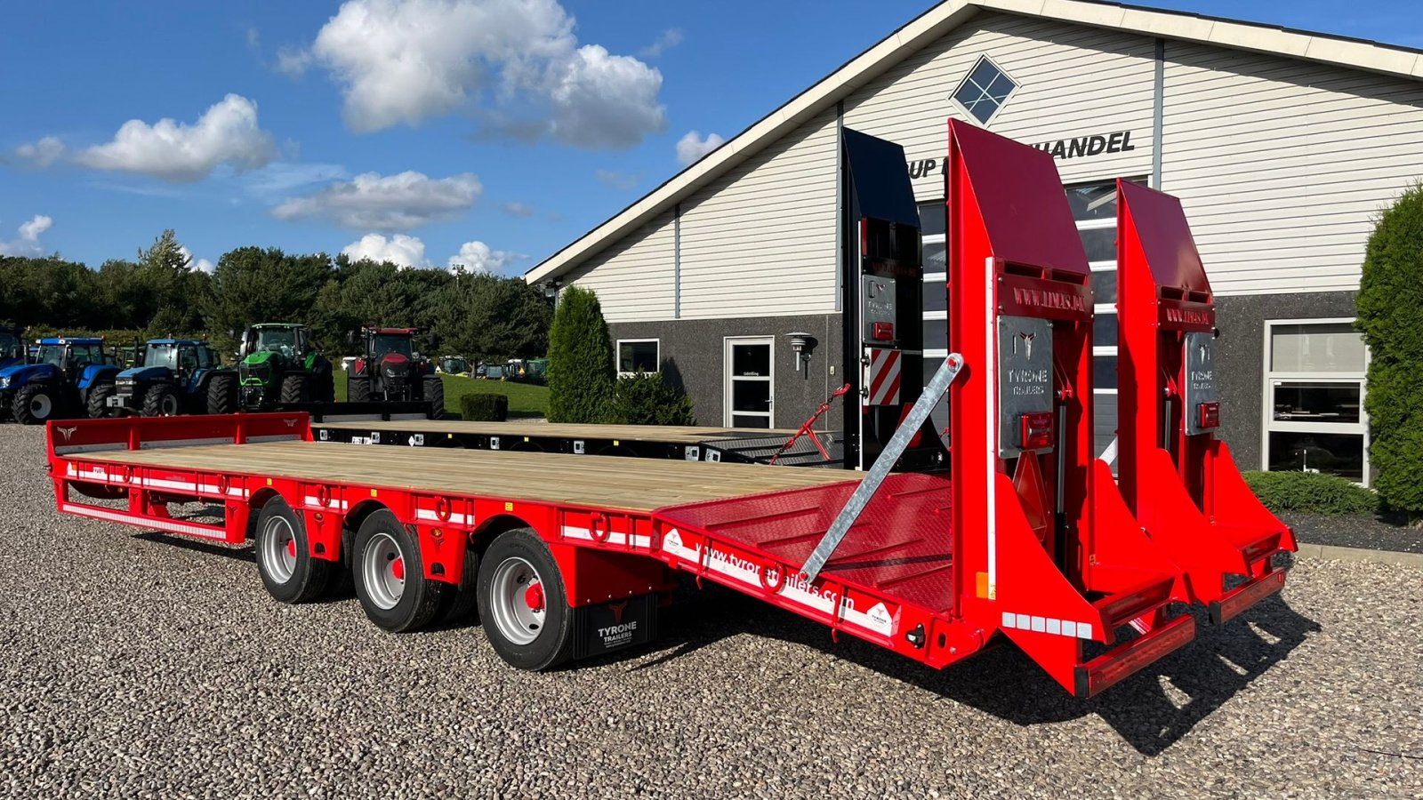 Tieflader of the type Sonstige 27TLL LANG MODEL med kombi bremser, både luft og hydrauliske bremser. Affjedret træk og affjedret aksler. Med hydrauliske ramper og værktøjskasse, Gebrauchtmaschine in Lintrup (Picture 19)