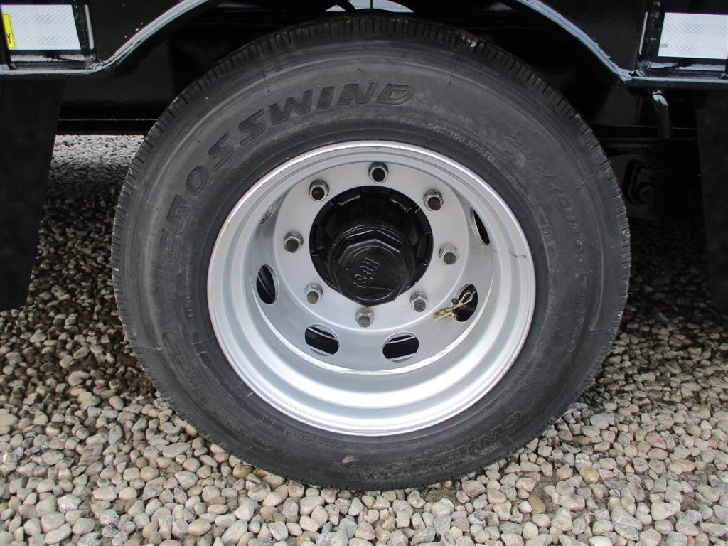 Tieflader typu Sonstige 27TLL med kombi bremser, både luft og hydrauliske bremser. Affjedret træk og affjedret aksler. Med hydrauliske ramper og værktøjskasse, Gebrauchtmaschine v Lintrup (Obrázek 18)