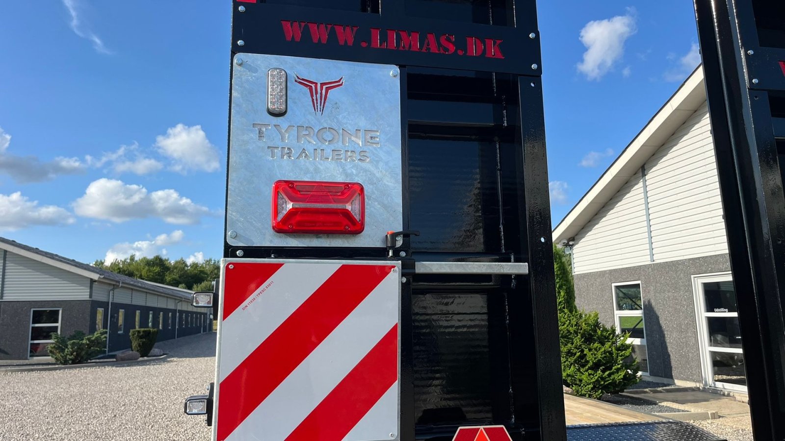 Tieflader tip Sonstige 33TLL LANG MODEL med kombi bremser, både luft og hydrauliske bremser. Affjedret træk og affjedret aksler. Med hydrauliske ramper og værktøjskasse, Gebrauchtmaschine in Lintrup (Poză 13)