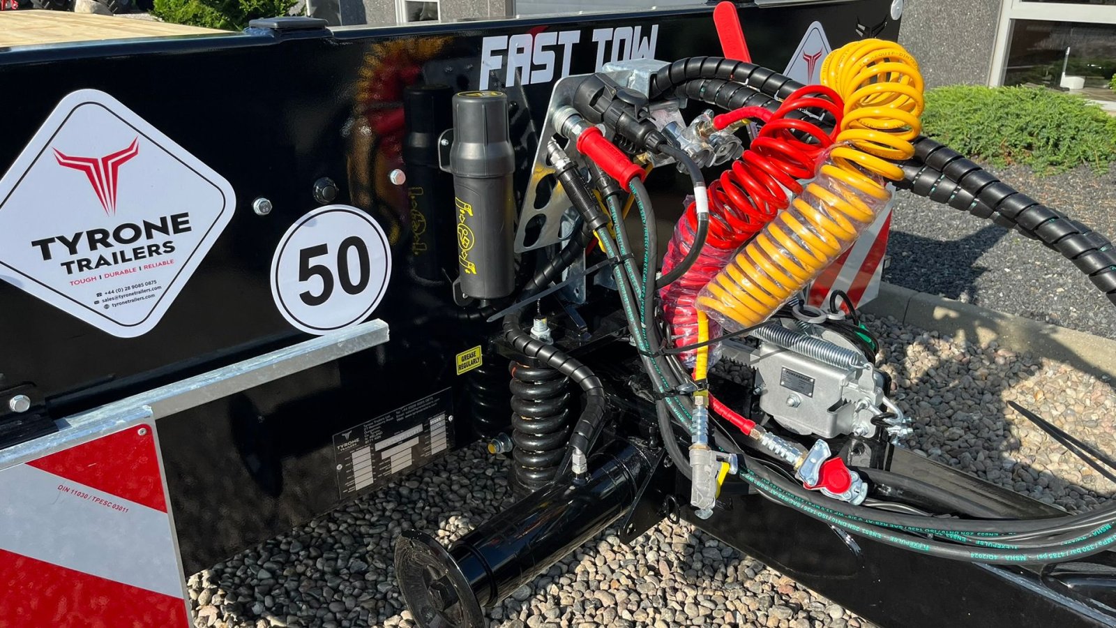 Tieflader tip Sonstige 33TLL LANG MODEL med kombi bremser, både luft og hydrauliske bremser. Affjedret træk og affjedret aksler. Med hydrauliske ramper og værktøjskasse, Gebrauchtmaschine in Lintrup (Poză 15)