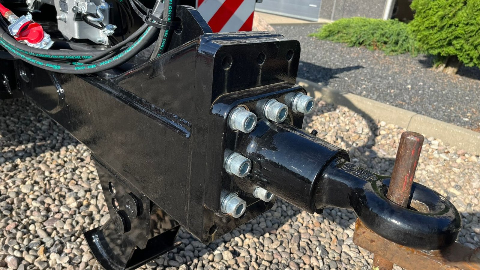 Tieflader tip Sonstige 33TLL LANG MODEL med kombi bremser, både luft og hydrauliske bremser. Affjedret træk og affjedret aksler. Med hydrauliske ramper og værktøjskasse, Gebrauchtmaschine in Lintrup (Poză 24)