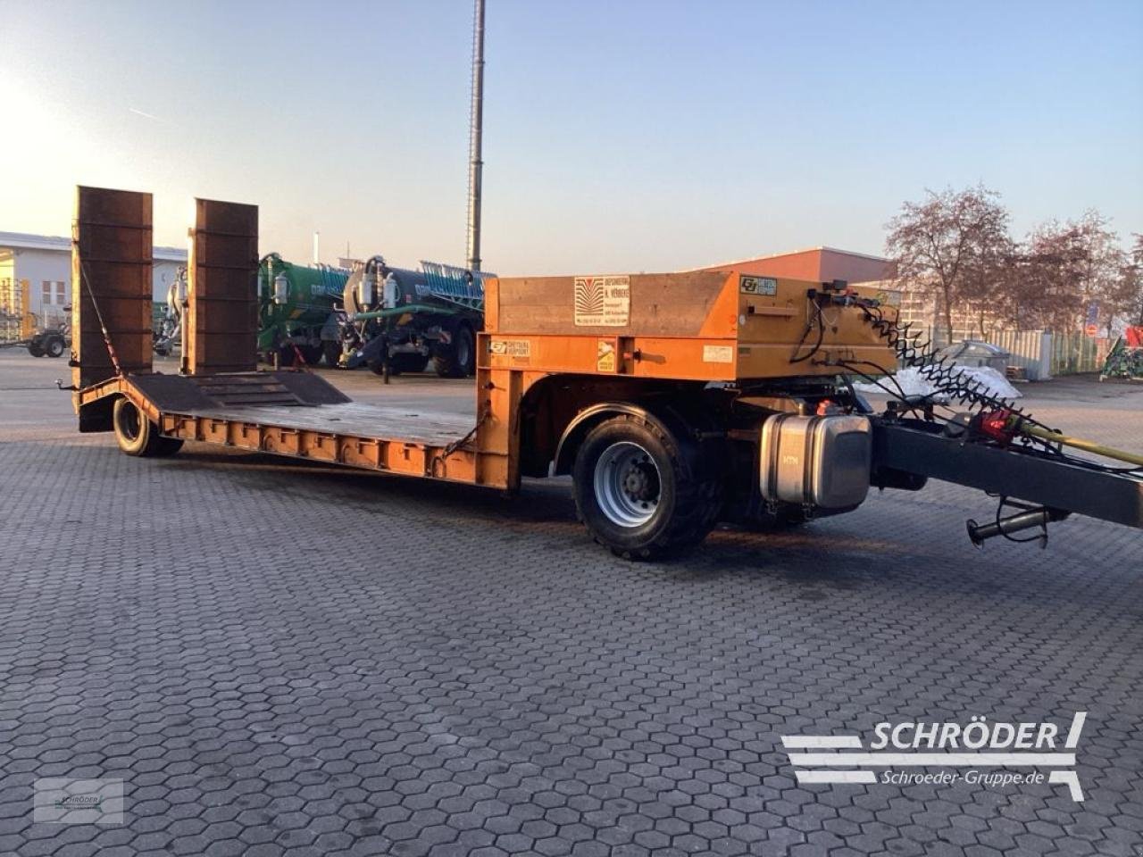 Tieflader van het type Sonstige TIEFLADER 12 T MIT DOLLYACHSE, Gebrauchtmaschine in Norden (Foto 10)