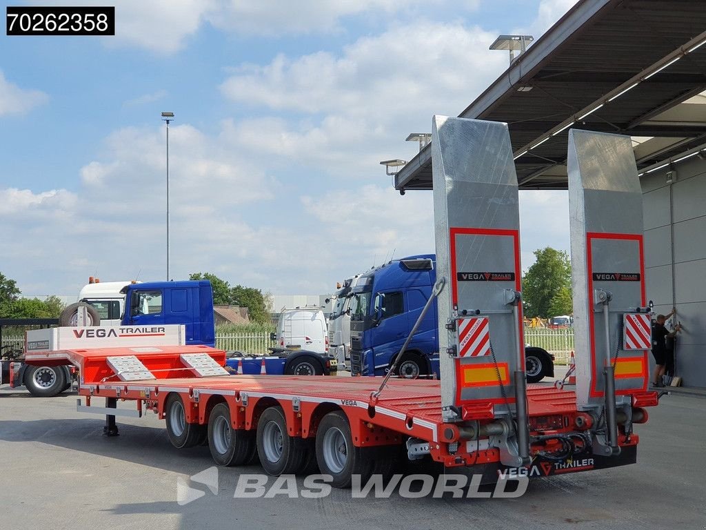 Tieflader typu Sonstige Vega STANDARD LOWBED 2 axles Lift + 2xLenkachse Hydraulic Ramps, Neumaschine v Veghel (Obrázek 2)