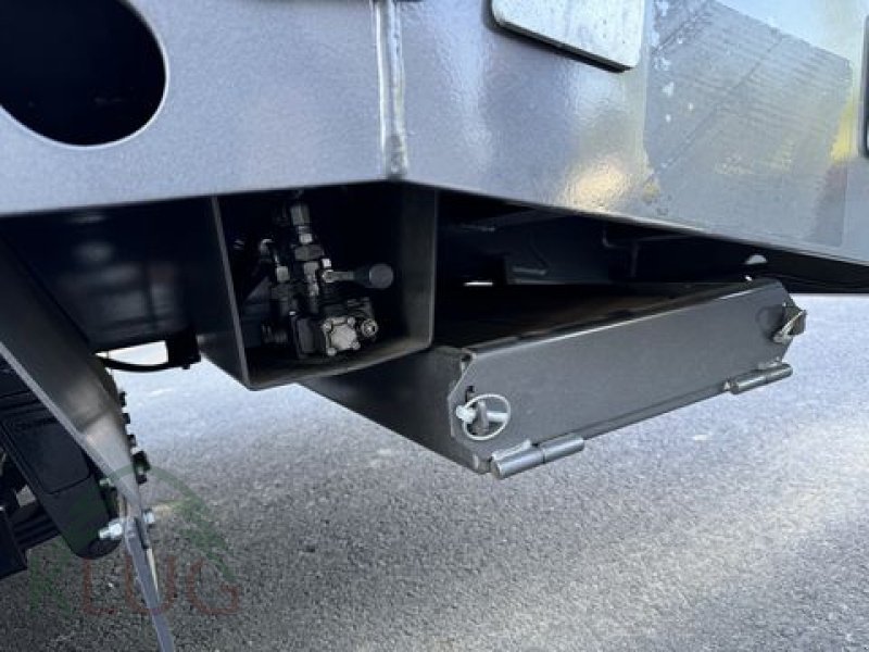 Tieflader of the type Stronga LL800 Tridemtieflader, Neumaschine in Pirching am Traubenberg (Picture 17)