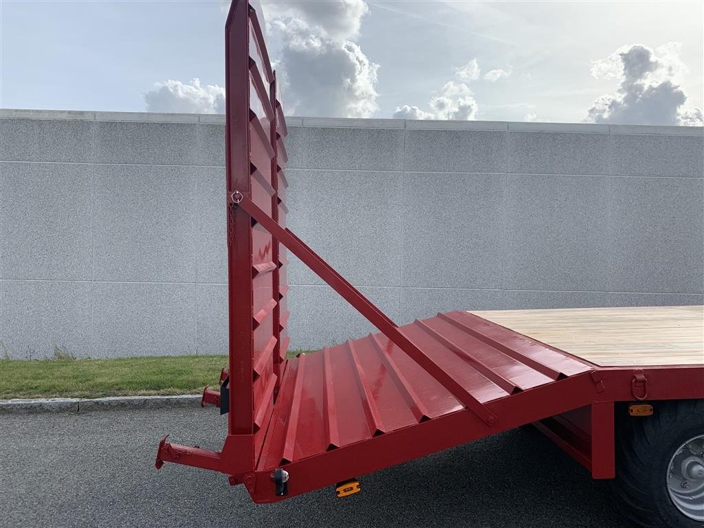 Tieflader des Typs Tinaz 12 tons maskintrailer med hydrauliske bredde ramper, Gebrauchtmaschine in Ringe (Bild 10)