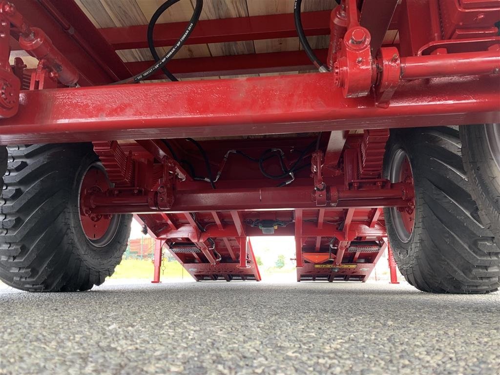 Tieflader des Typs Tinaz 12 tons maskintrailer med hydrauliske bredde ramper, Gebrauchtmaschine in Ringe (Bild 24)