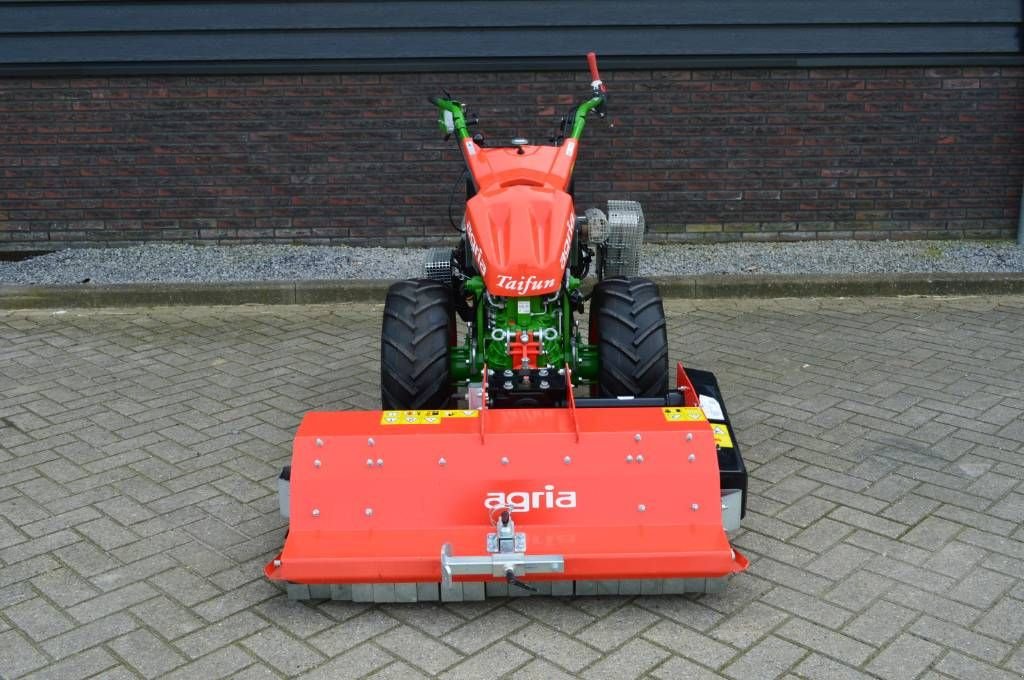Traktor des Typs Agria 5900 Taifun met Klepelmaaier, Gebrauchtmaschine in Erichem (Bild 2)