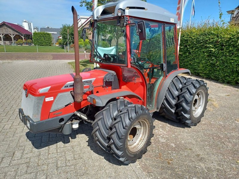Traktor типа Antonio Carraro HR5500HST, Gebrauchtmaschine в Hasselt (Фотография 1)