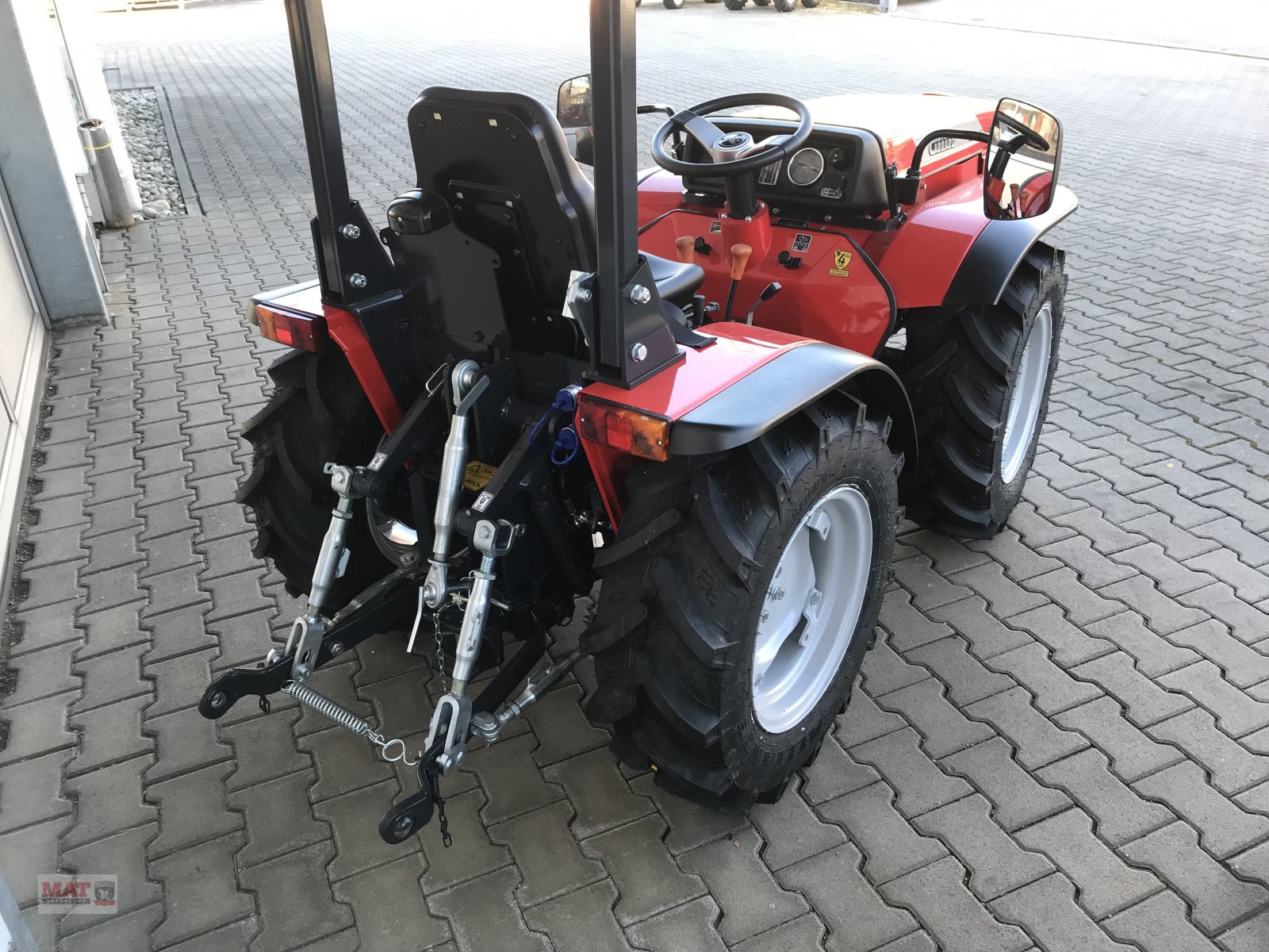 Traktor of the type Antonio Carraro Tigre 3200, Neumaschine in Waldkraiburg (Picture 3)