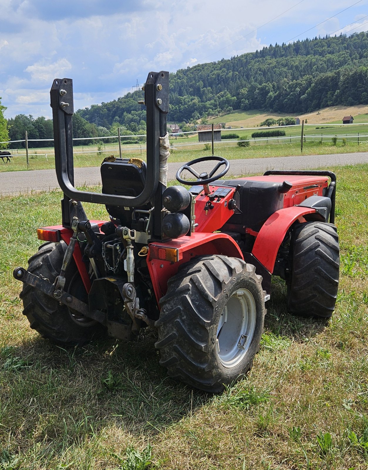 Traktor типа Antonio Carraro TTR 4400, Gebrauchtmaschine в Schorndorf-Miedelsbach (Фотография 3)