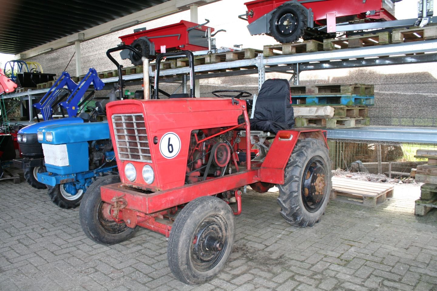 Traktor du type Belarus -, Gebrauchtmaschine en Nieuw-Weerdinge (Photo 1)