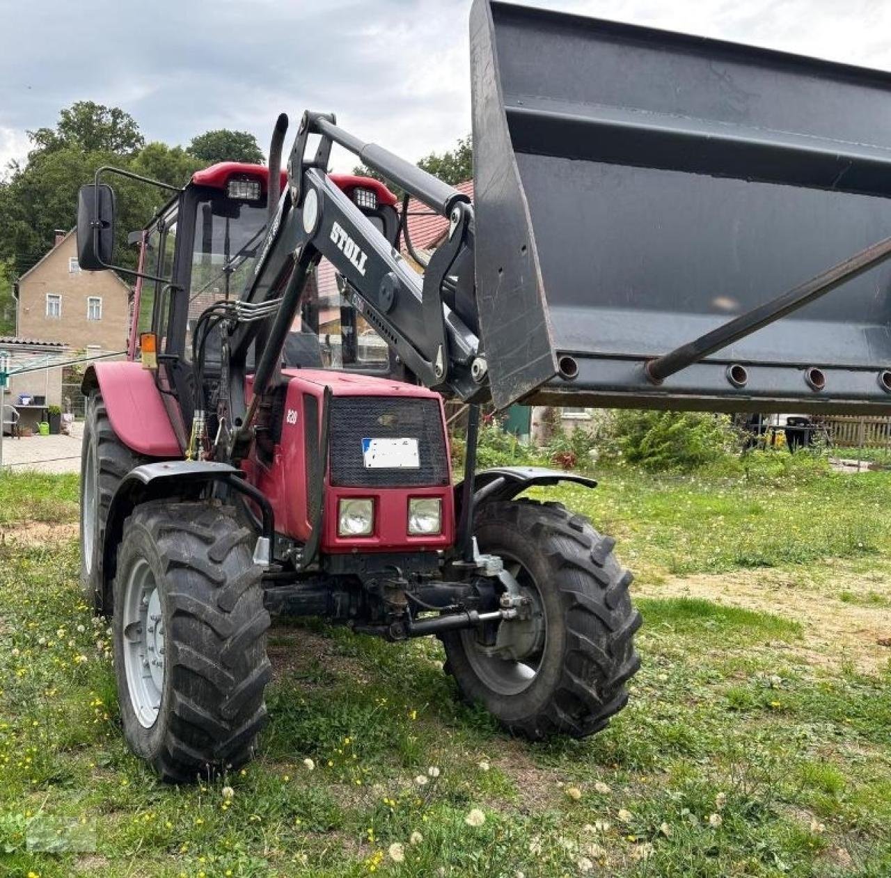 Traktor типа Belarus MTS 820 + Frontlader Stoll, Gebrauchtmaschine в Pragsdorf (Фотография 4)