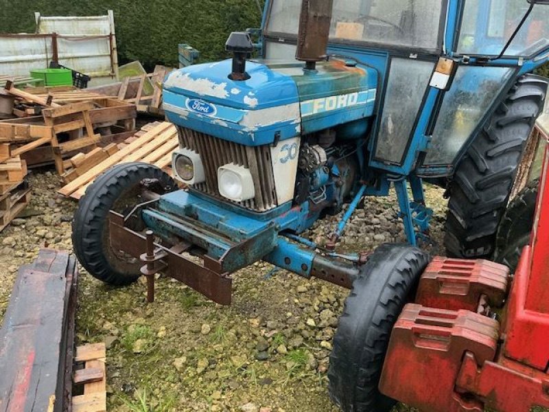 Traktor za tip Bomford 4610, Gebrauchtmaschine u les hayons (Slika 4)