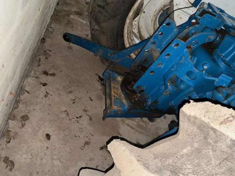 Traktor za tip Bomford 5600, Gebrauchtmaschine u les hayons (Slika 3)