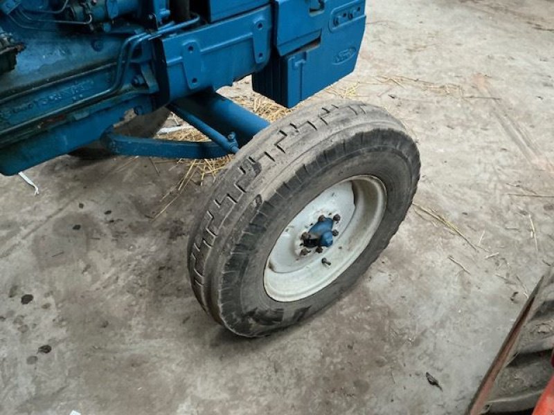 Traktor za tip Bomford 5600, Gebrauchtmaschine u les hayons (Slika 6)