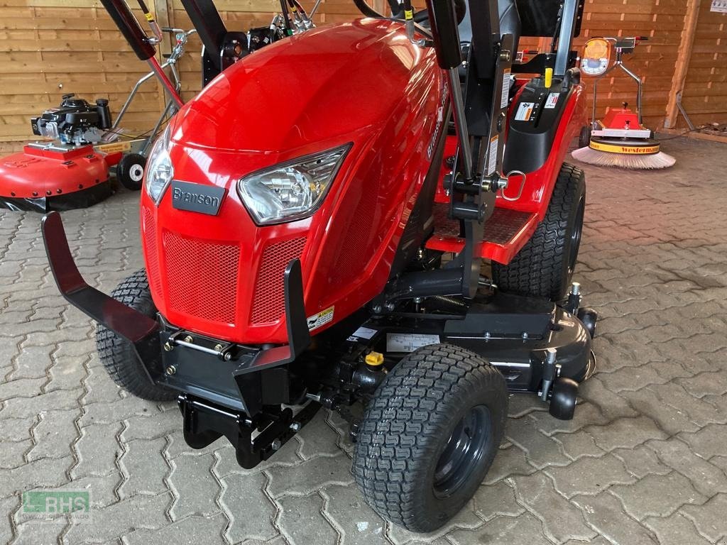 Traktor of the type Branson 1905, Neumaschine in Lindow (Picture 1)