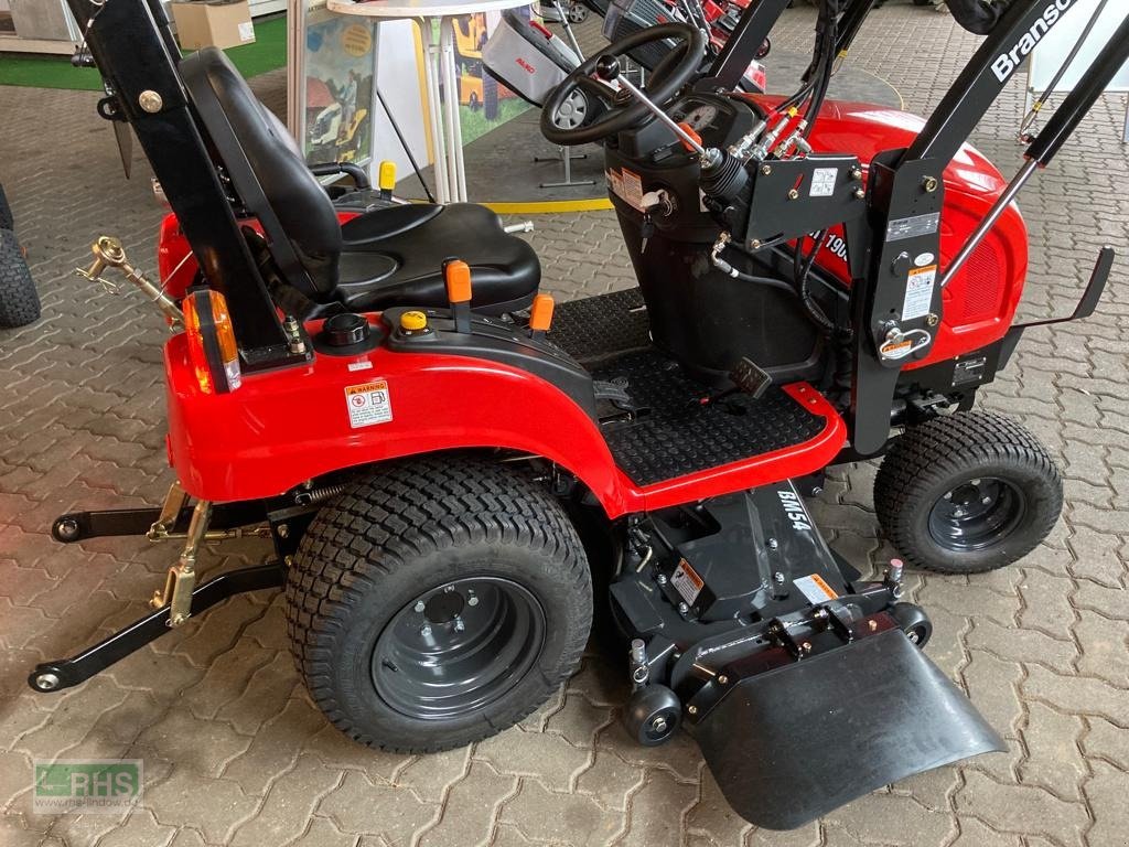 Traktor of the type Branson 1905, Neumaschine in Lindow (Picture 4)