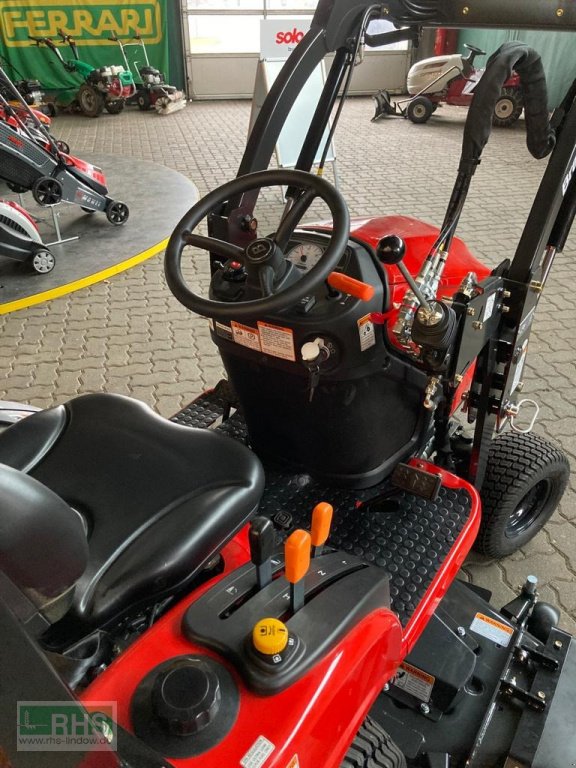 Traktor of the type Branson 1905, Neumaschine in Lindow (Picture 6)