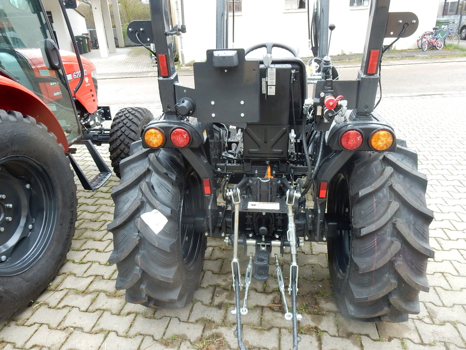 Traktor типа Branson 2500L, Neumaschine в Langfurth (Фотография 8)