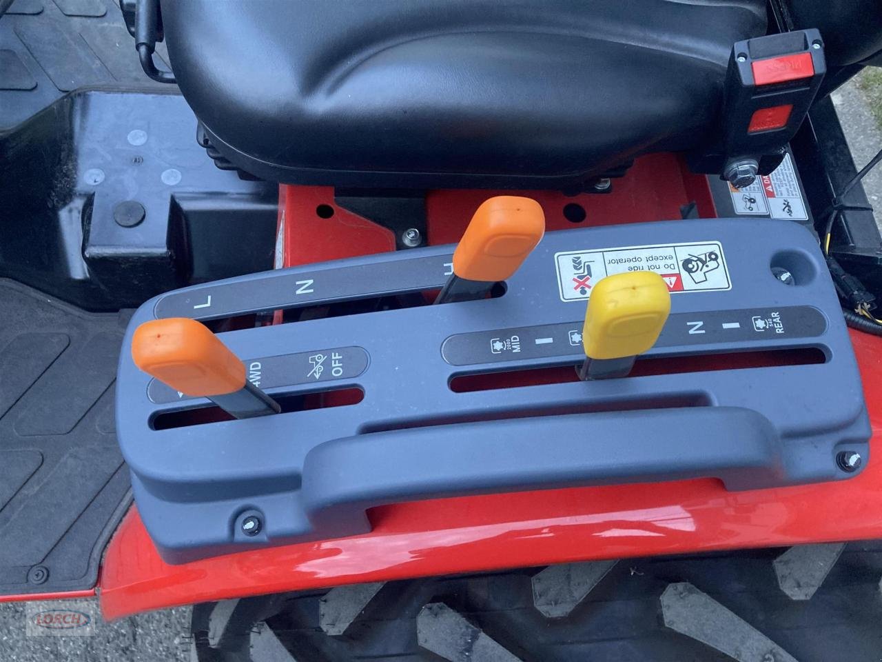 Traktor des Typs Branson 2505 H TYM, Neumaschine in Trochtelfingen (Bild 3)