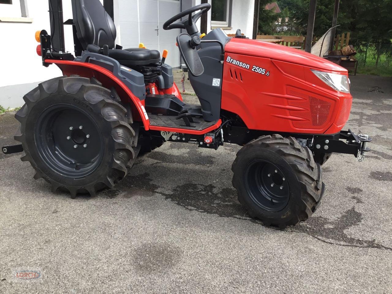 Traktor des Typs Branson 2505 H TYM, Neumaschine in Trochtelfingen (Bild 6)
