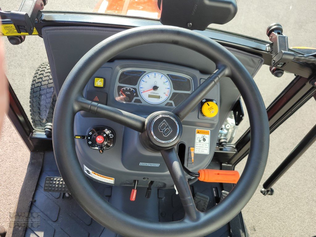 Traktor of the type Branson 2505 H, Neumaschine in Geroda (Picture 7)