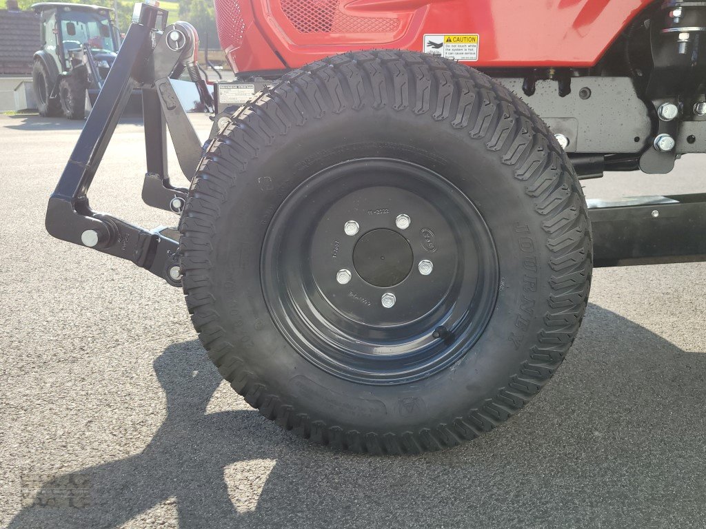 Traktor of the type Branson 2505 H, Neumaschine in Geroda (Picture 14)