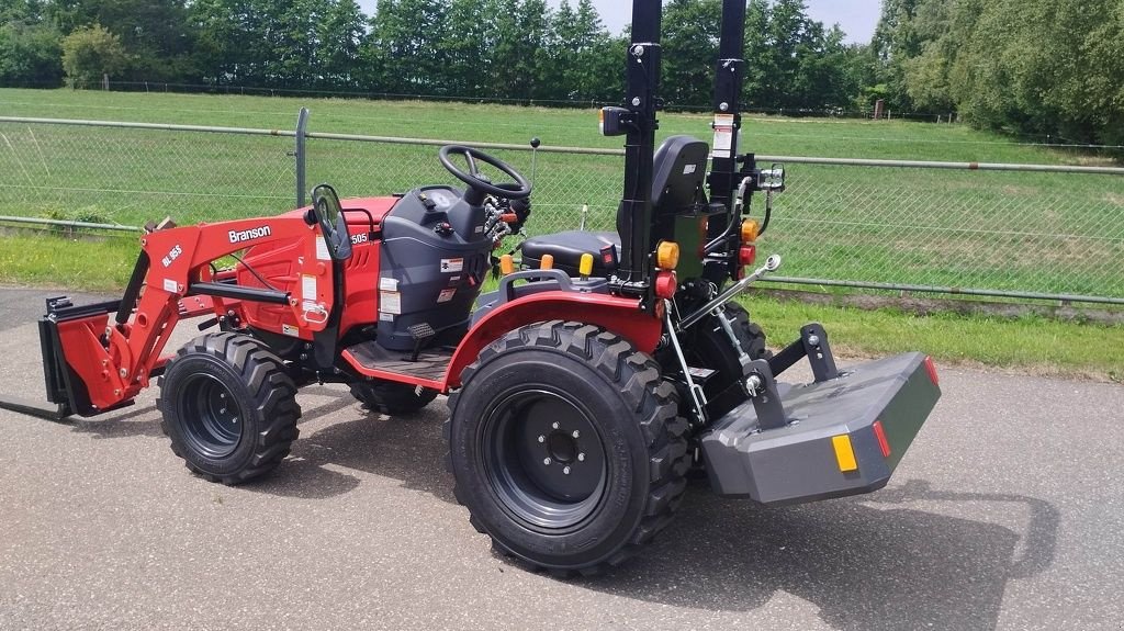 Traktor του τύπου Branson 2505 HST, Neumaschine σε Mijdrecht (Φωτογραφία 2)