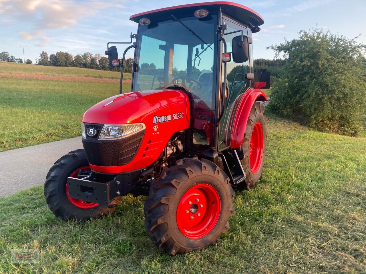 Traktor типа Branson 5025C, Neumaschine в Trochtelfingen (Фотография 1)