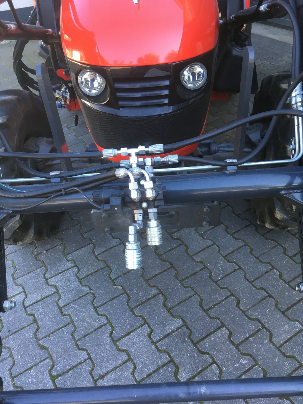 Traktor del tipo Branson 5820, Gebrauchtmaschine In Freyung (Immagine 2)