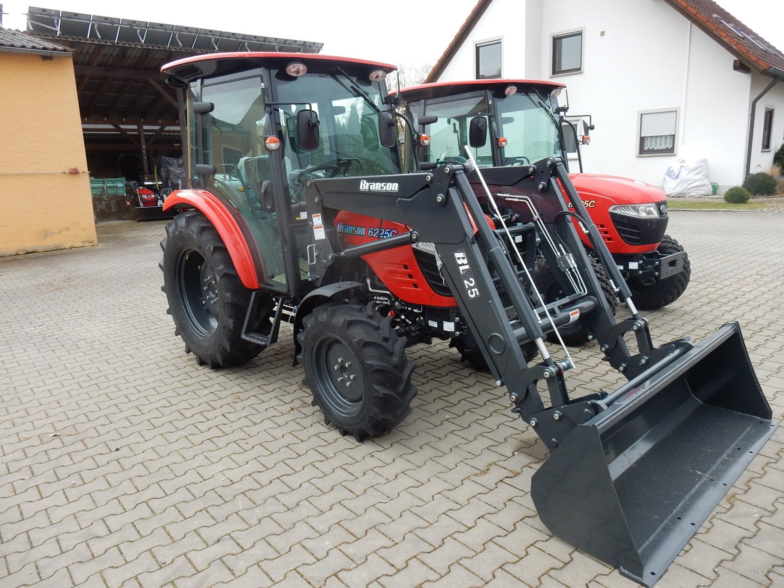 Traktor des Typs Branson 6225C 58 PS Euro 5 / Kipper, Neumaschine in Langfurth (Bild 1)