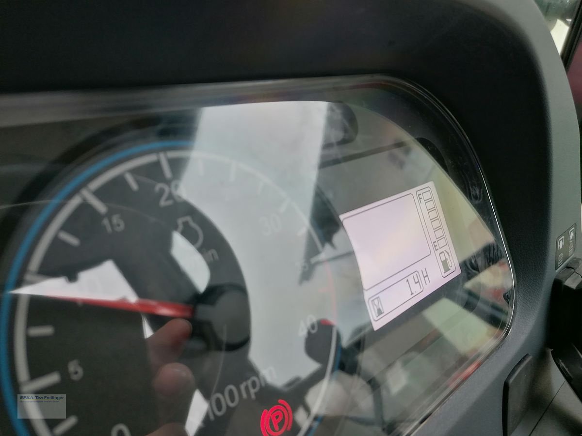 Traktor of the type Branson F50Cn, Neumaschine in Obing (Picture 10)