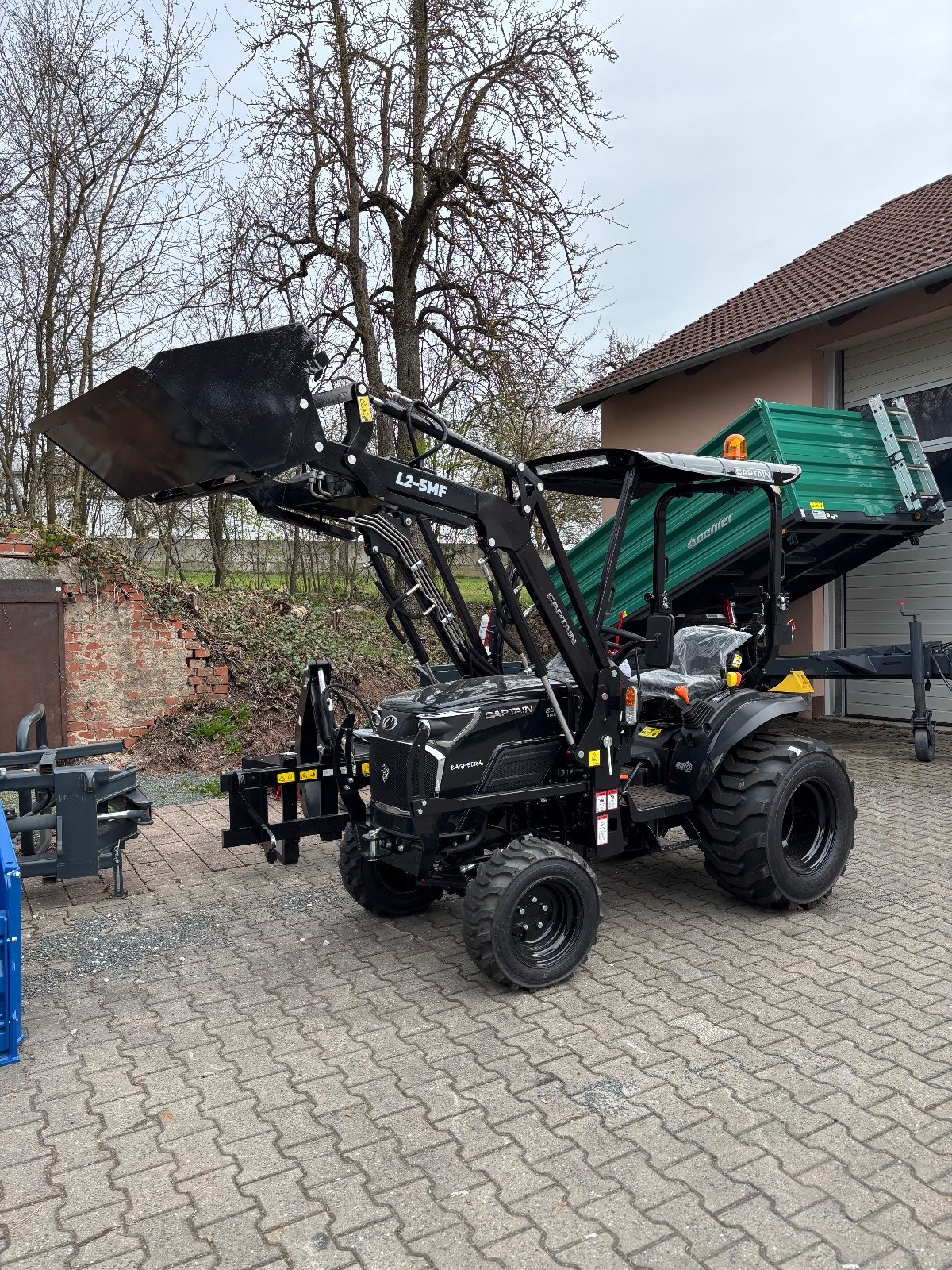 Traktor Türe ait Captain 263 Black, Neumaschine içinde Hagenbüchach (resim 1)