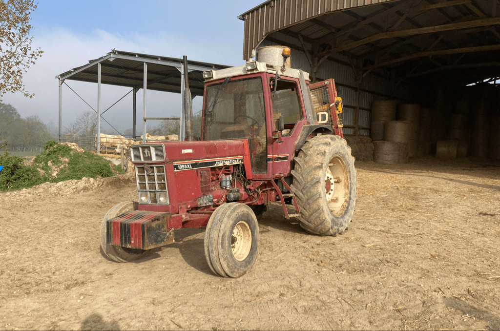 Traktor del tipo Case IH 1055, Gebrauchtmaschine In CINTHEAUX (Immagine 1)