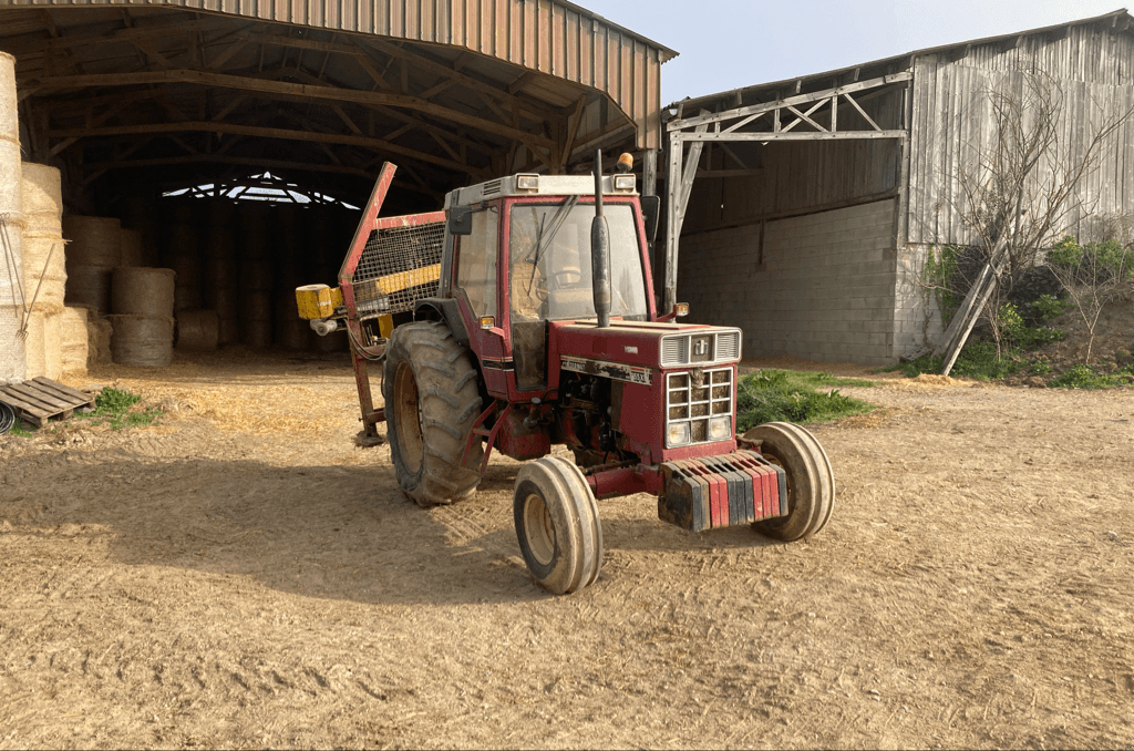 Traktor del tipo Case IH 1055, Gebrauchtmaschine In CINTHEAUX (Immagine 3)