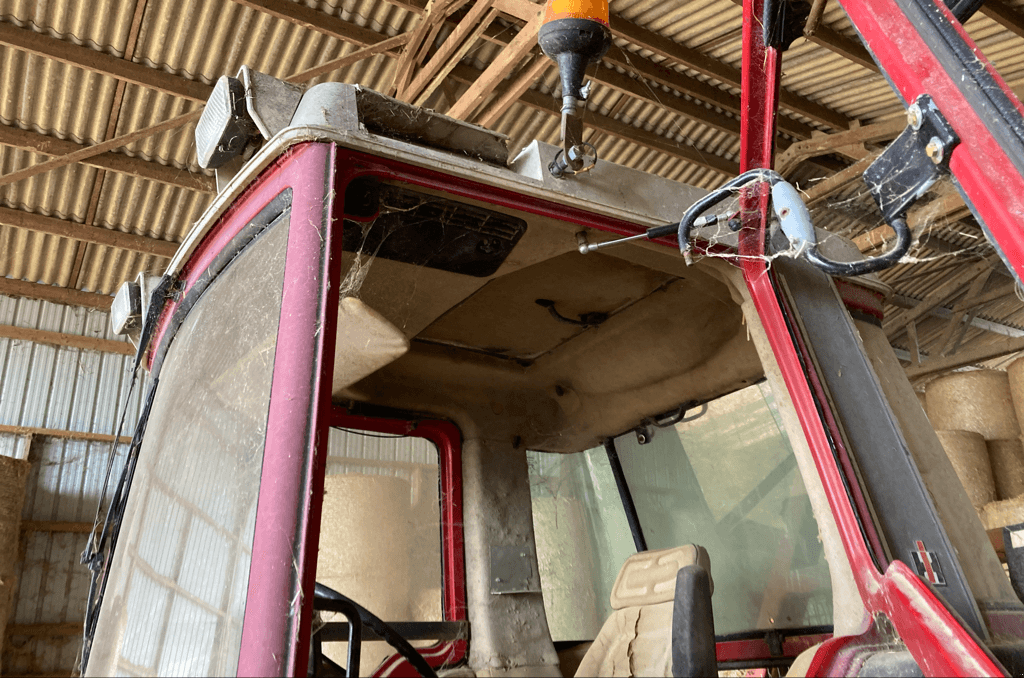 Traktor del tipo Case IH 1055, Gebrauchtmaschine In CINTHEAUX (Immagine 4)