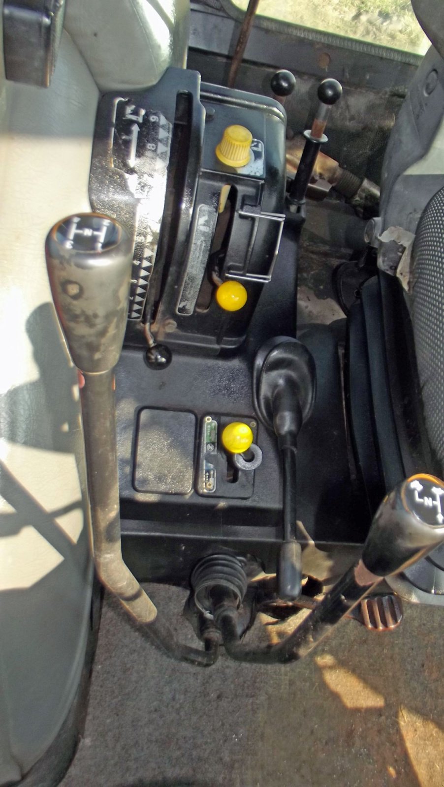 Traktor типа Case IH 1056 Frontlader+Druckluft, Gebrauchtmaschine в Mittelsdorf (Фотография 5)