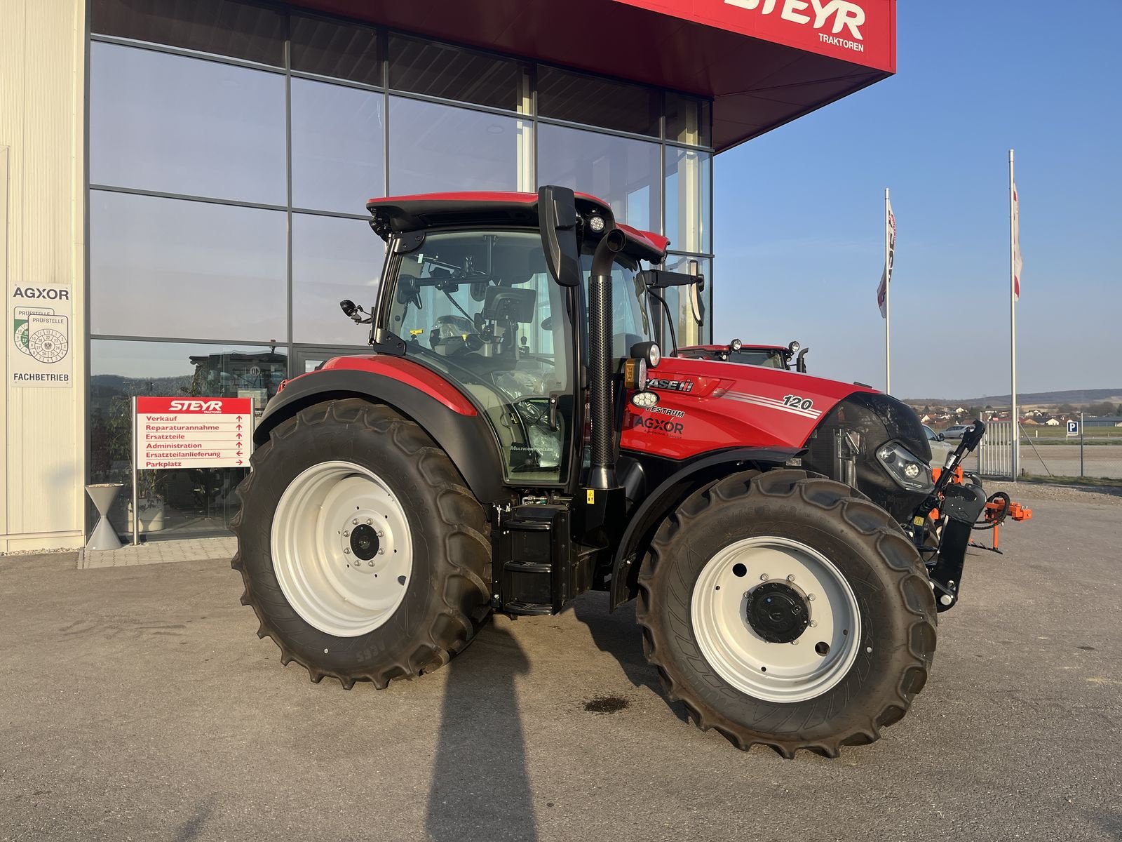 Traktor типа Case IH 120 Vestrum, Neumaschine в Harmannsdorf (Фотография 3)