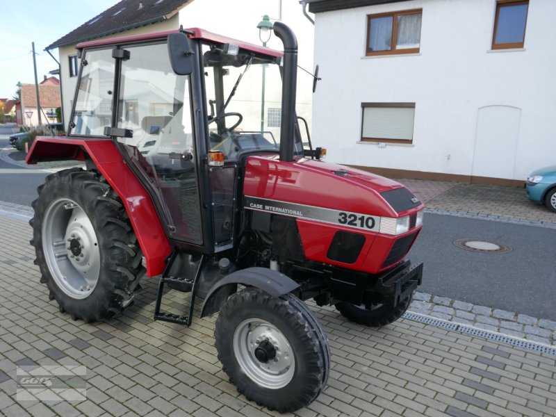 Traktor des Typs Case IH 3210 Hinterrad. Erst 3400 Std. Super Zustand!, Gebrauchtmaschine in Langenzenn (Bild 1)