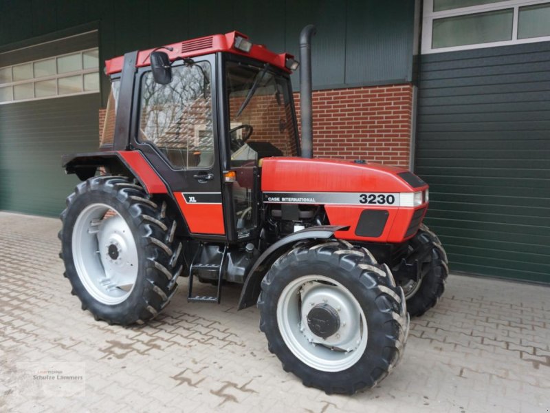 Traktor des Typs Case IH 3230 nur 2830 Std., Gebrauchtmaschine in Borken (Bild 1)