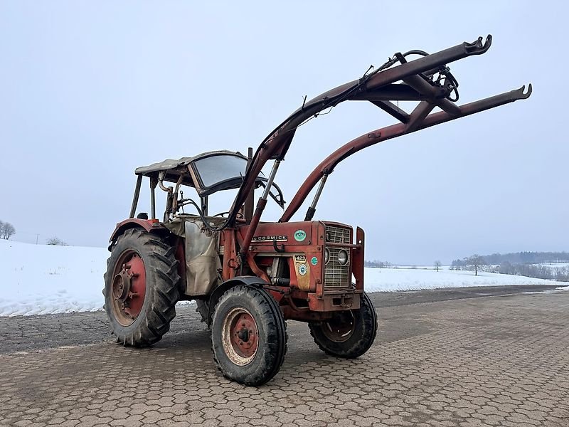 Traktor of the type Case IH 423, Gebrauchtmaschine in Steinau  (Picture 1)