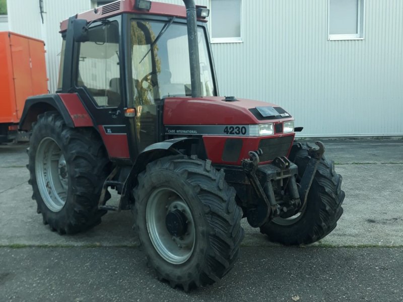 Traktor des Typs Case IH 4230 XL, Gebrauchtmaschine in Neuenstadt (Bild 1)