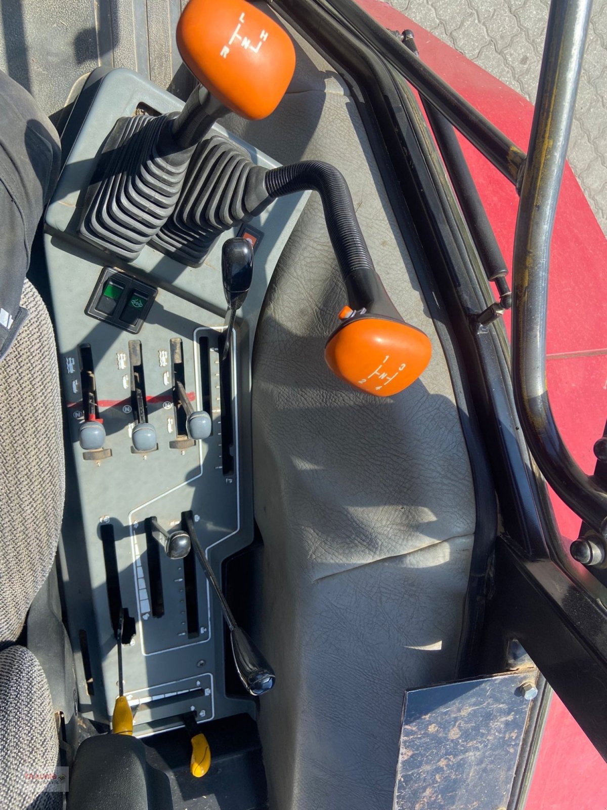 Traktor typu Case IH 4240 A, Gebrauchtmaschine w Mainburg/Wambach (Zdjęcie 10)